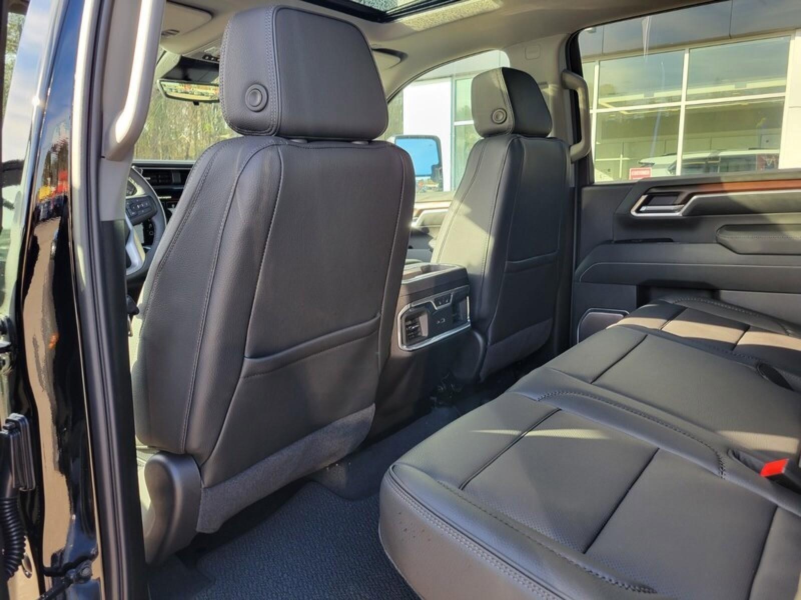 New 2026 GMC Sierra 3500 Denali w/ Denali Reserve Package image 25