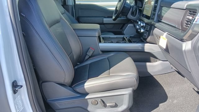 New 2026 Ford F350 Lariat RWD image 32