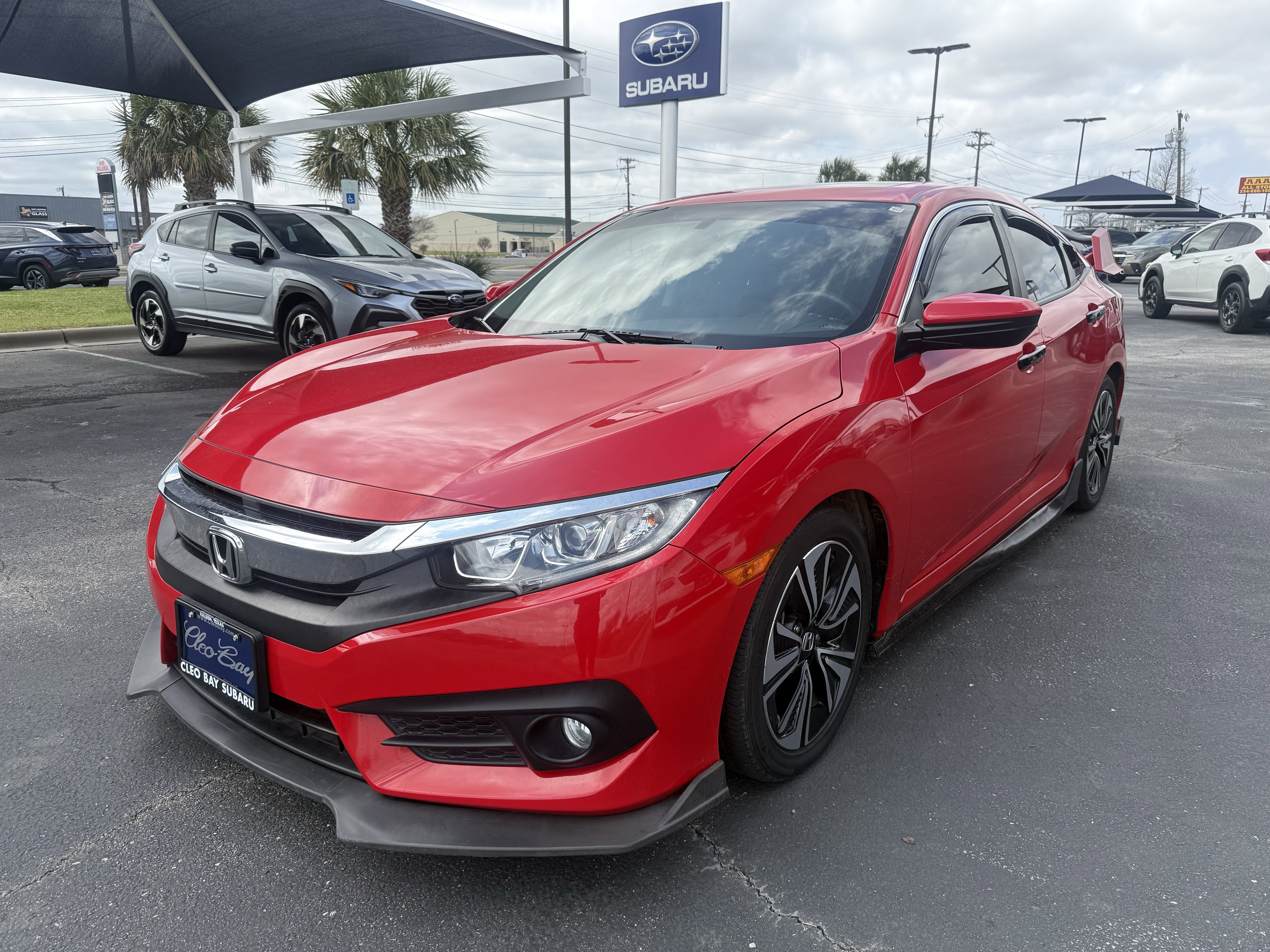 Used 2018 Honda Civic EX-T image 3