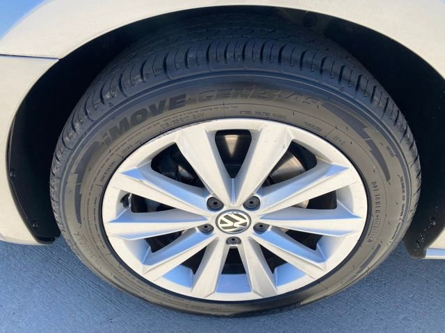 Used 2013 Volkswagen Passat 2.5 SEL image 24