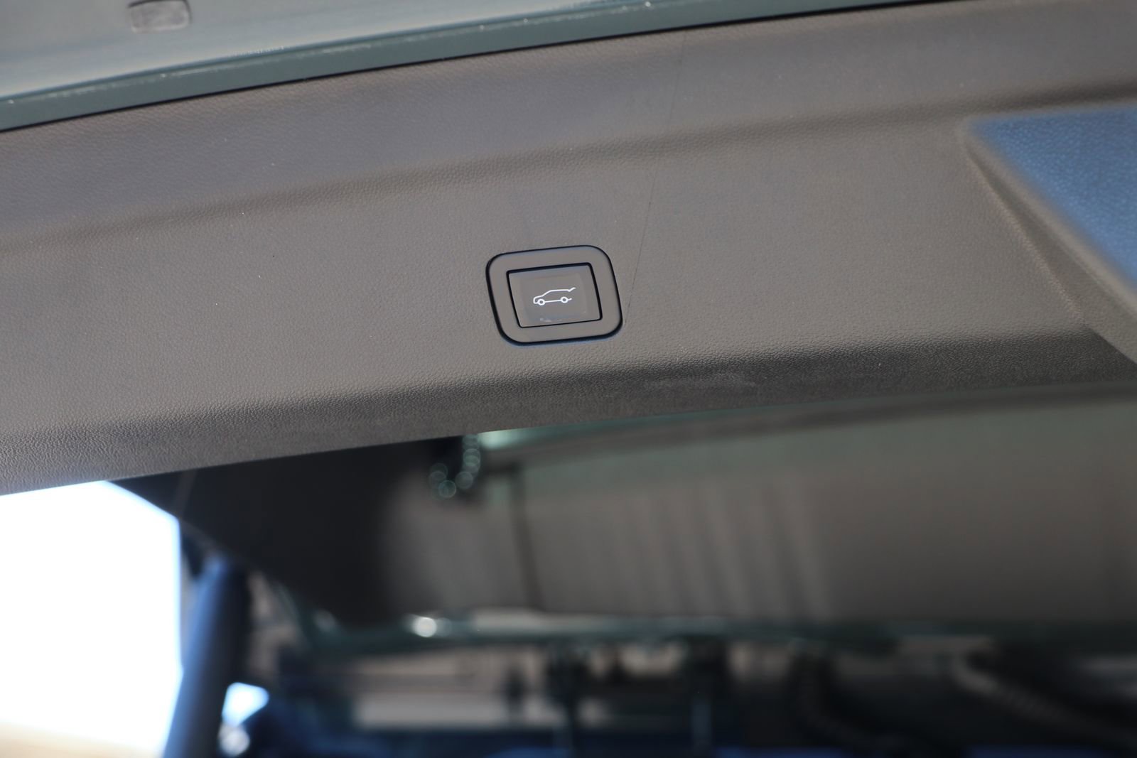 New 2026 Chevrolet Suburban Z71 w/ Comfort Package image 32