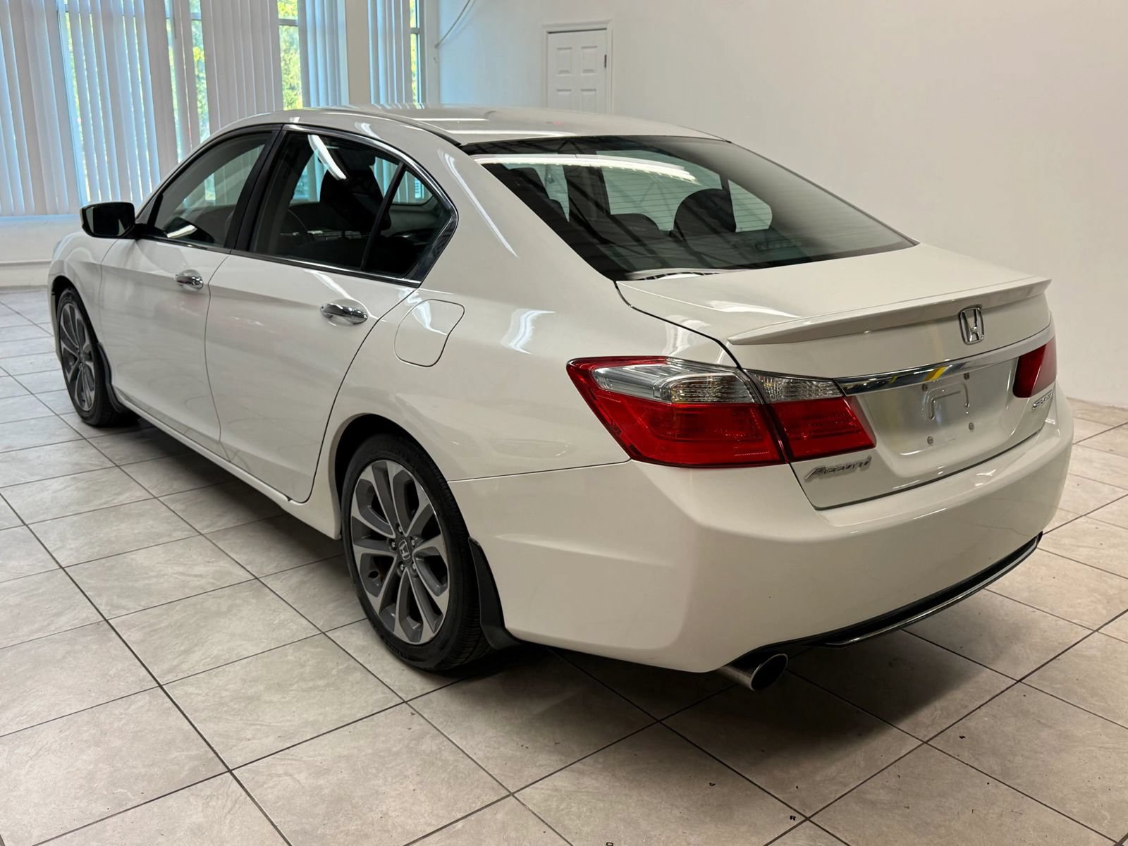Used 2015 Honda Accord Sport image 7