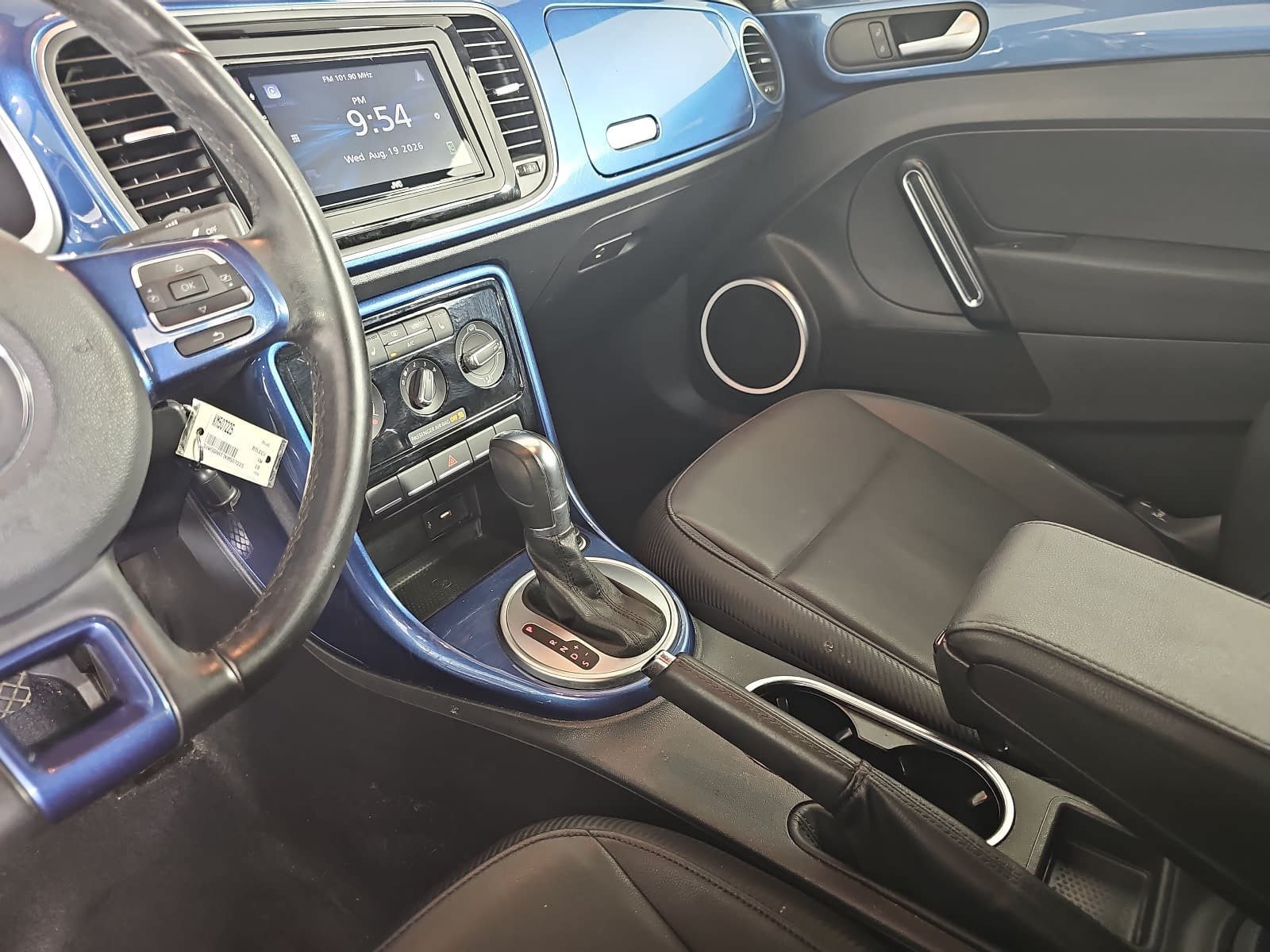 Used 2019 Volkswagen Beetle 2.0T S FWD image 21