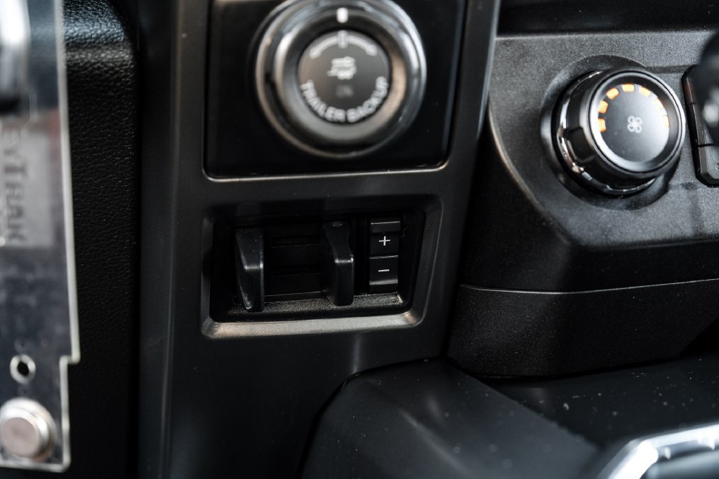 Used 2019 Ford F150 XLT w/ Equipment Group 302A Luxury AWD/4WD image 28