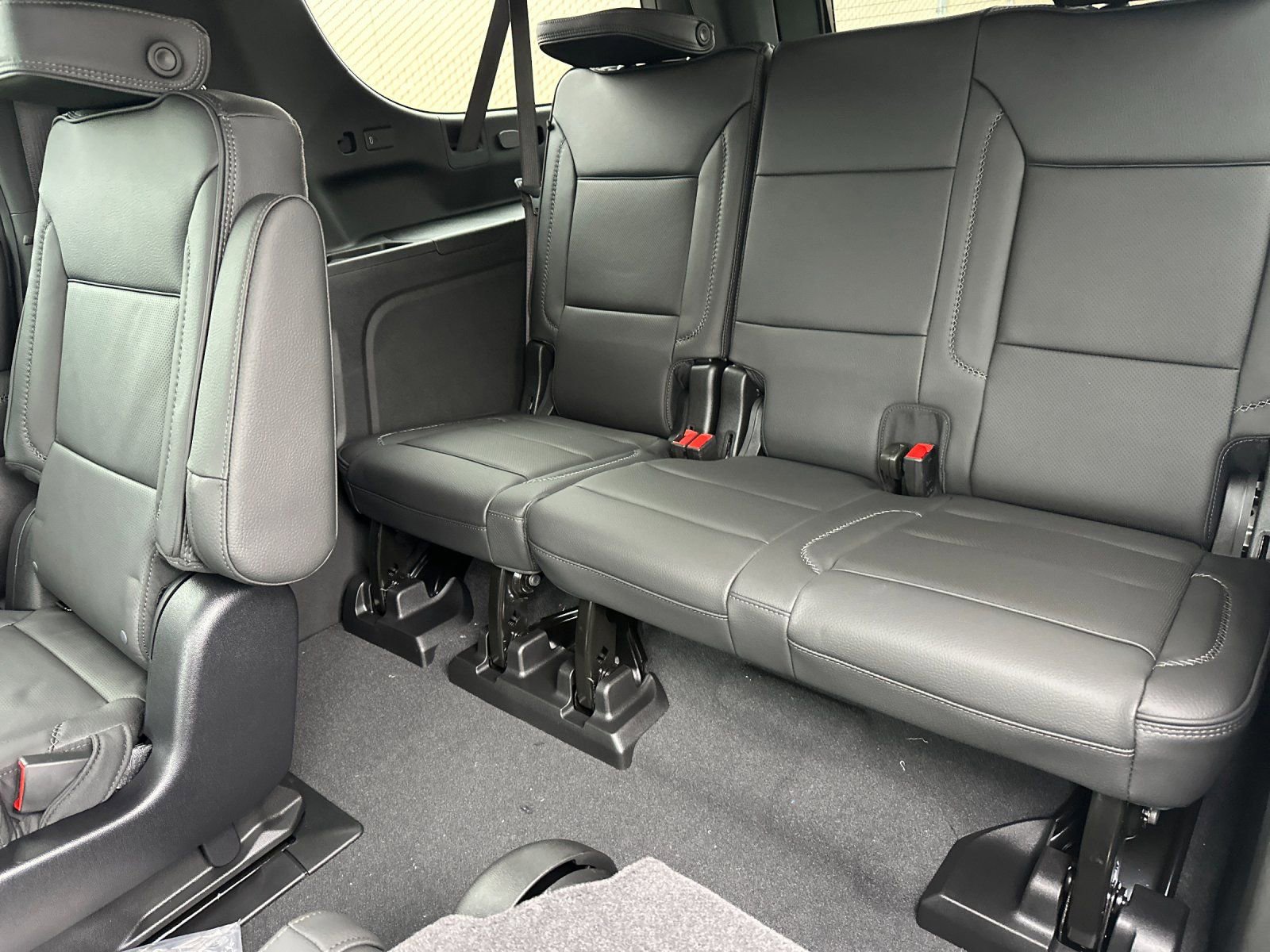 New 2026 GMC Yukon XL Denali w/ Sun & Power Step Package AWD/4WD image 15