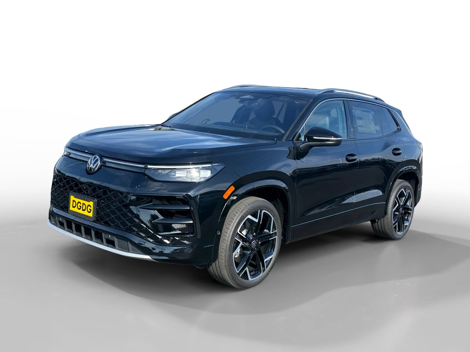 New 2026 Volkswagen Tiguan SEL R-Line AWD/4WD image 1