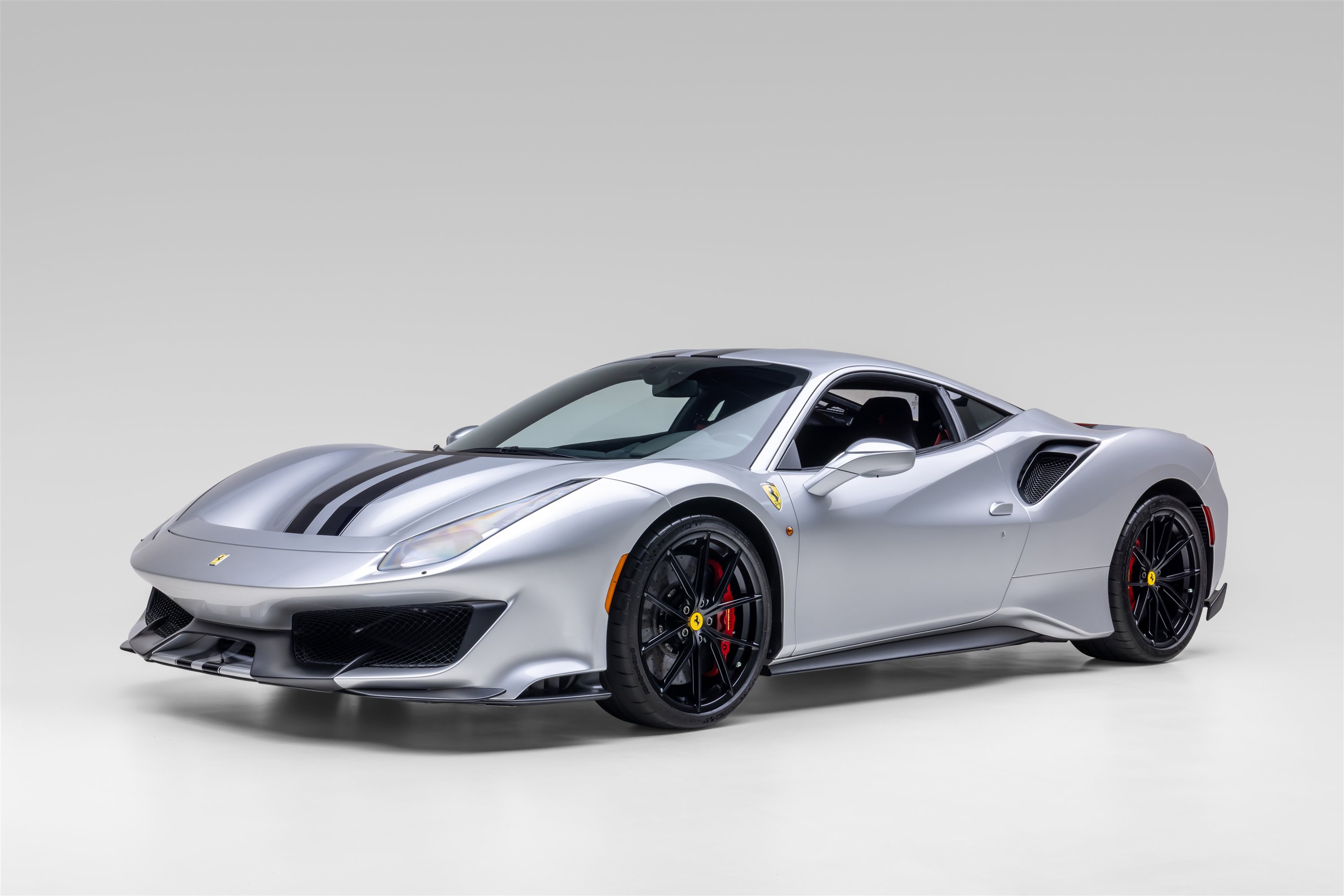 Certified 2020 Ferrari 488 Pista Coupe RWD image 2