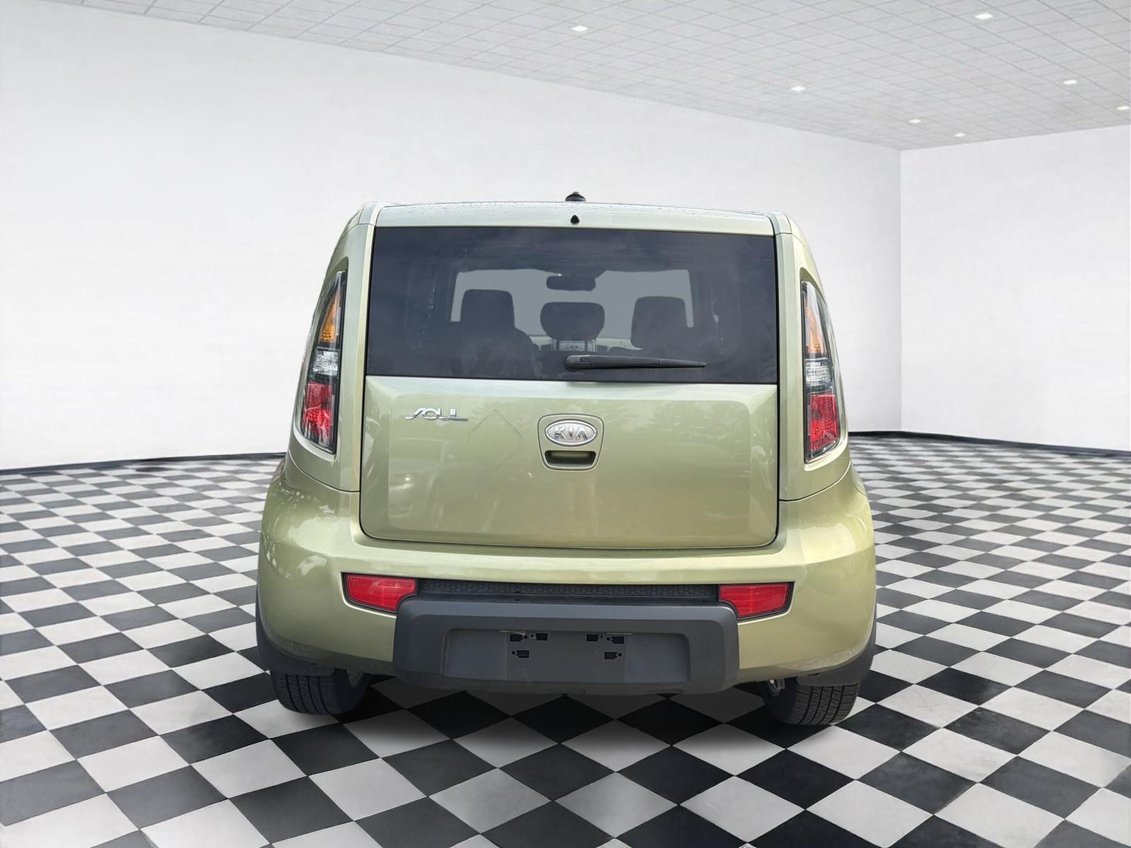 Used 2010 Kia Soul ! FWD image 5