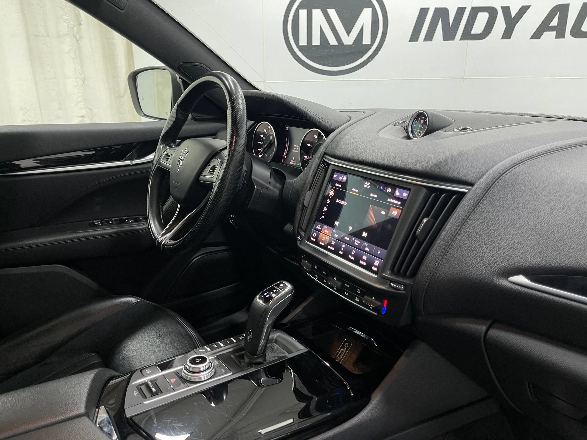 Used 2021 Maserati Levante AWD/4WD image 20