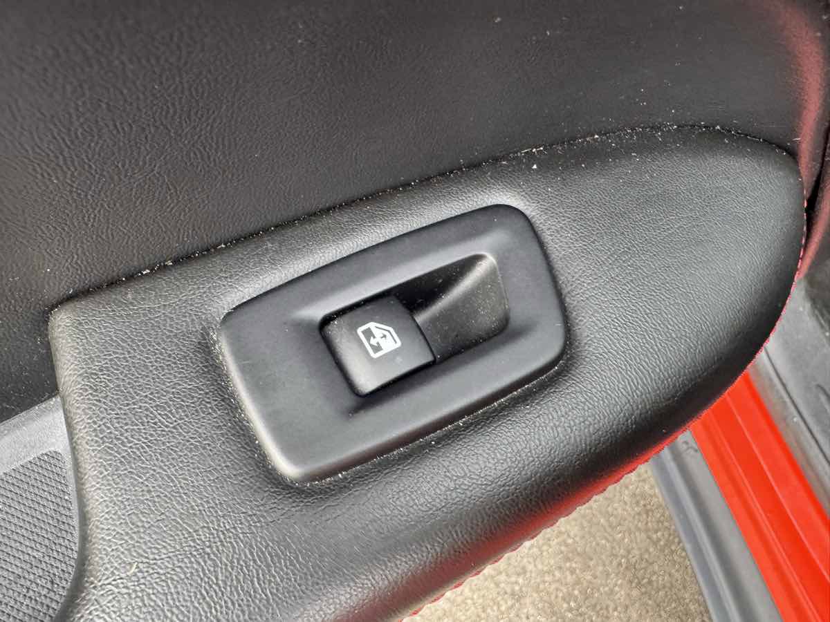 Used 2019 Jeep Compass Trailhawk w/ Cold Weather Group image 42