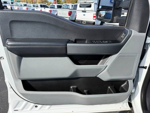 Used 2024 Ford F250 XLT w/ Snow Plow Prep Package image 10