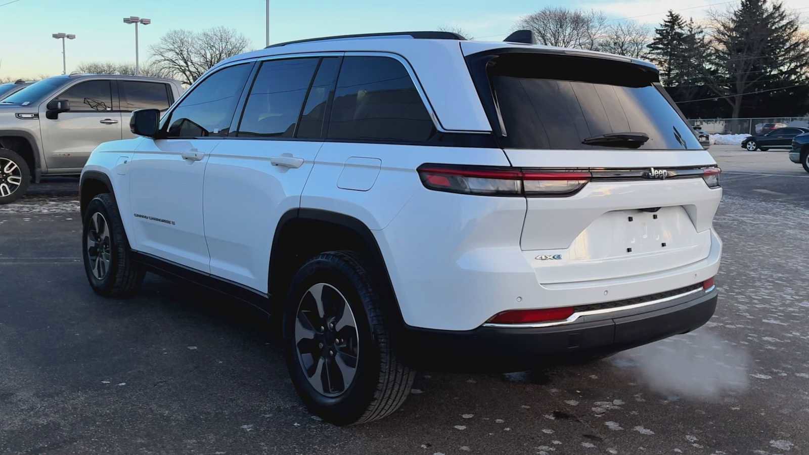 Used 2022 Jeep Grand Cherokee Limited 4xe image 4