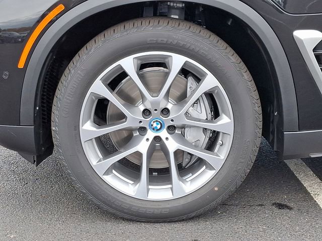 Certified 2025 BMW X5 xDrive50e w/ Premium Package image 9