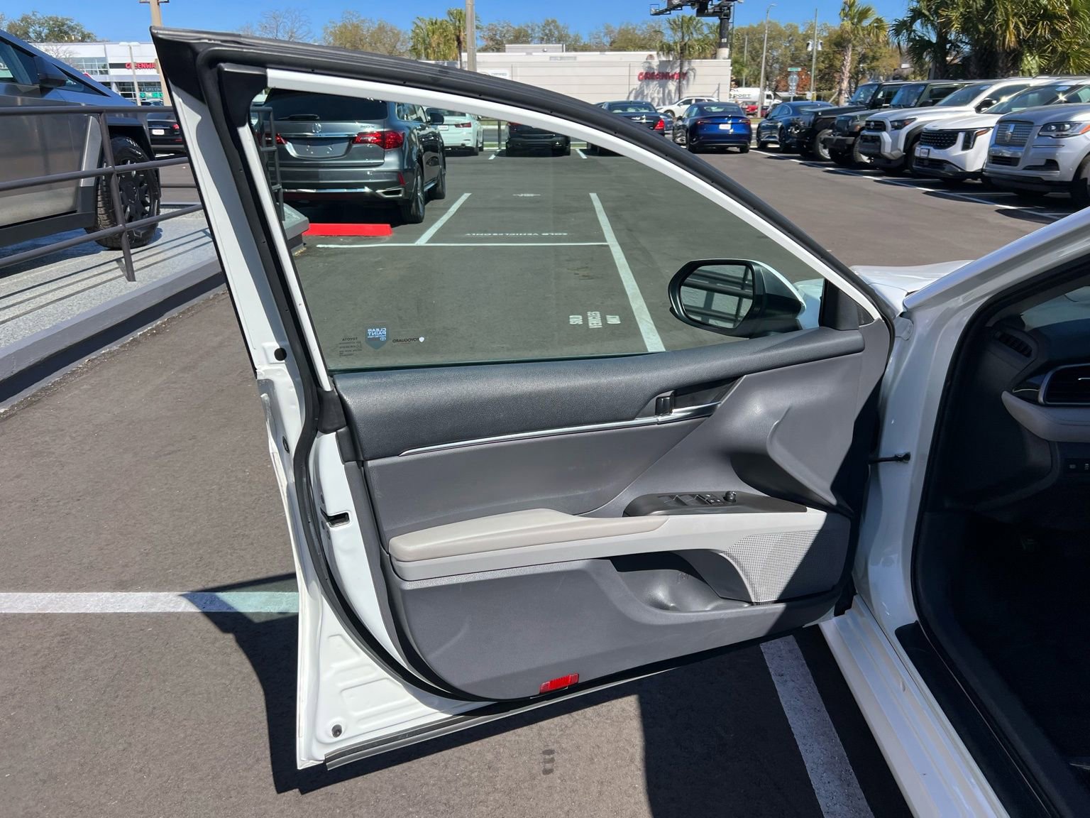 Used 2024 Toyota Camry LE FWD image 22