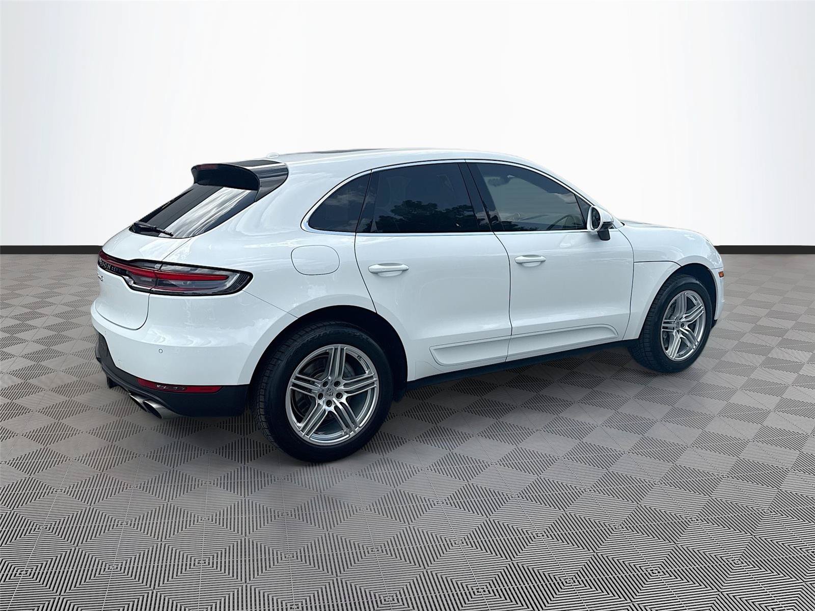 Used 2021 Porsche Macan S AWD/4WD image 7