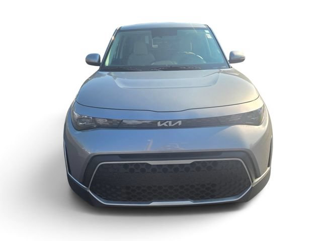Used 2025 Kia Soul LX w/ LX Technology Package FWD image 9