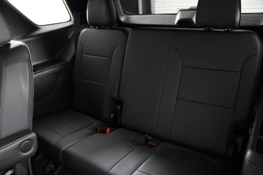 Used 2023 Chevrolet Traverse High Country FWD image 20