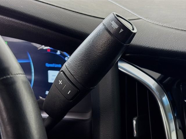 Used 2017 Cadillac Escalade Premium Luxury image 18