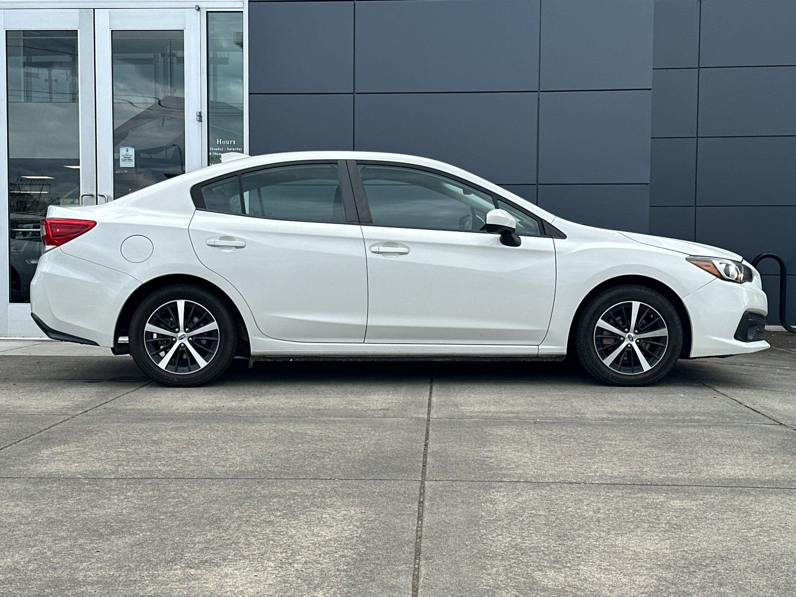 Used 2023 Subaru Impreza 2.0i Premium AWD/4WD image 2