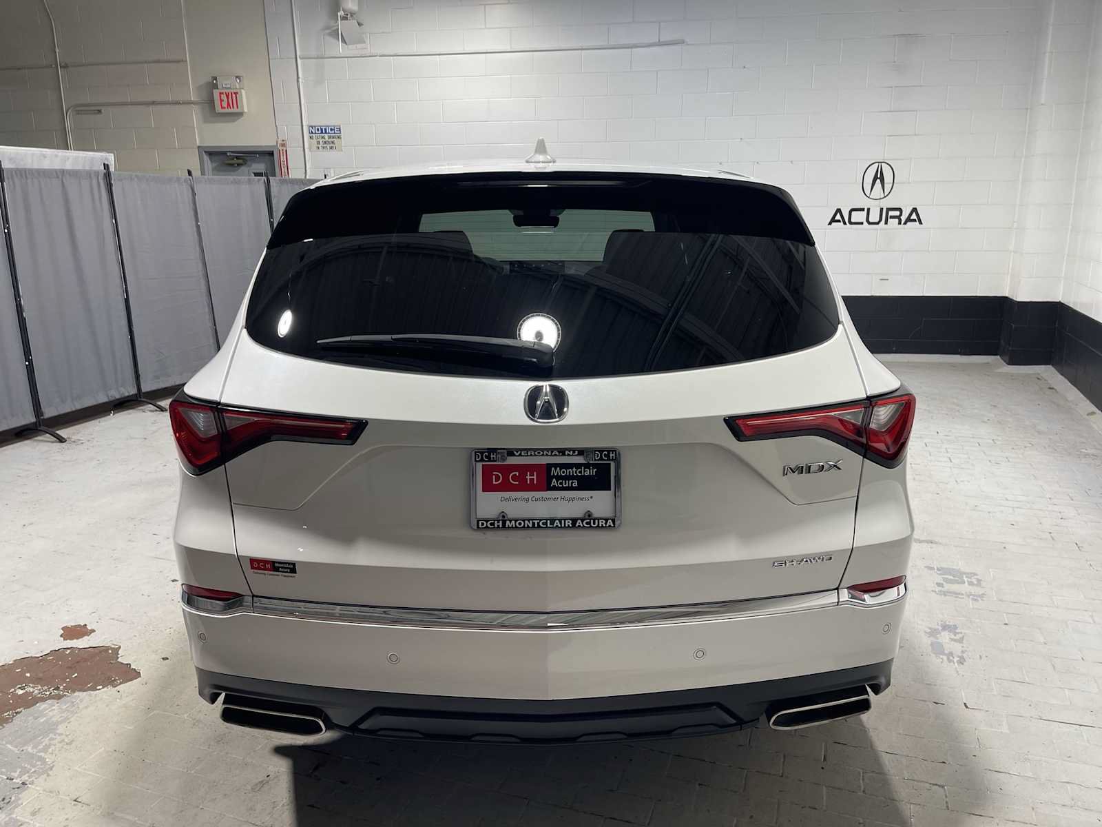 Used 2024 Acura MDX w/ Technology Package AWD/4WD image 5