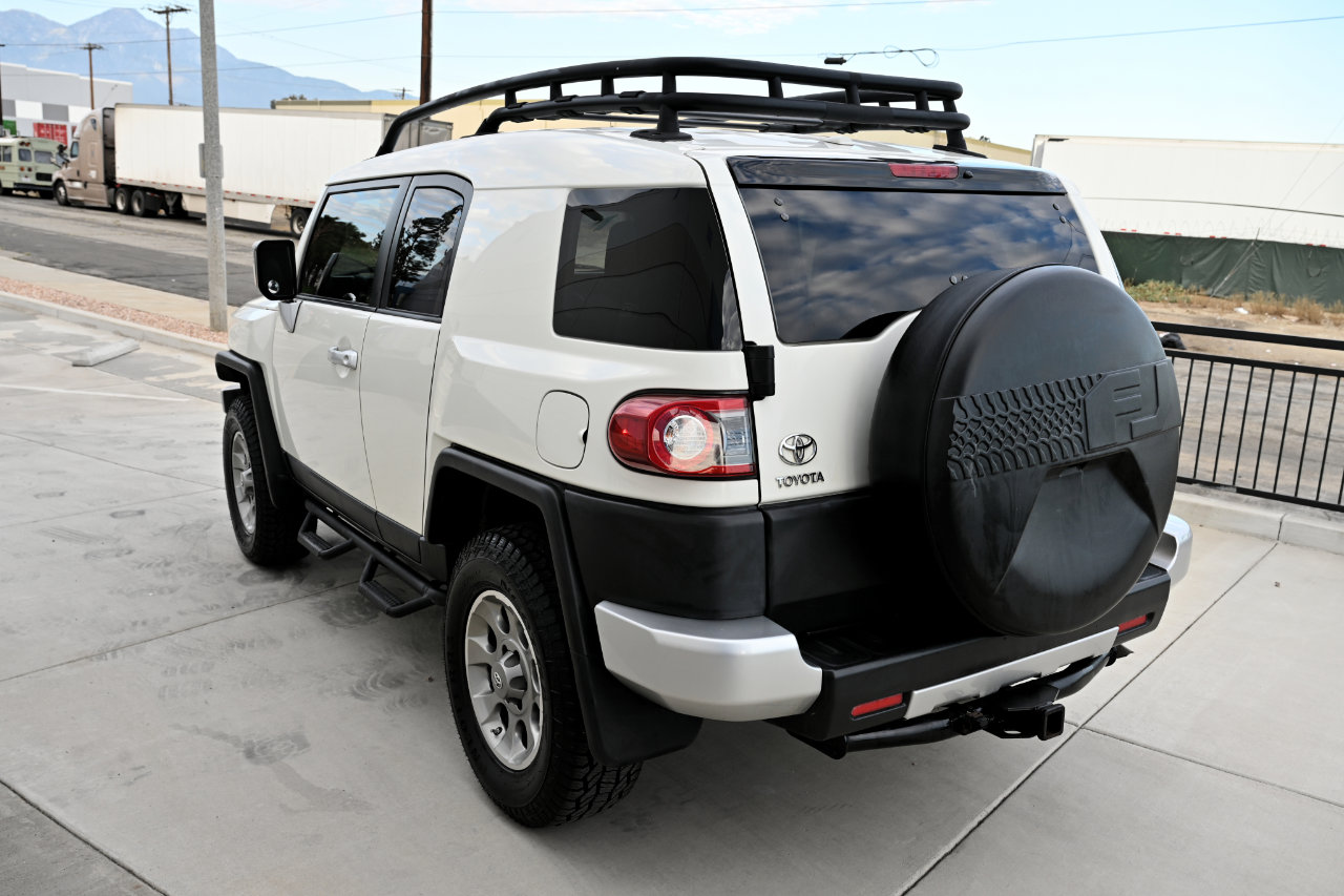 Used 2013 Toyota FJ Cruiser 4WD image 5