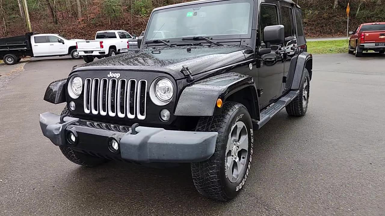 Used 2017 Jeep Wrangler Unlimited Sahara w/ Connectivity Group image 2