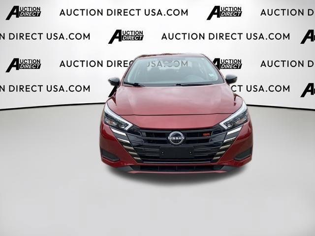 Used 2025 Nissan Versa SR FWD image 2