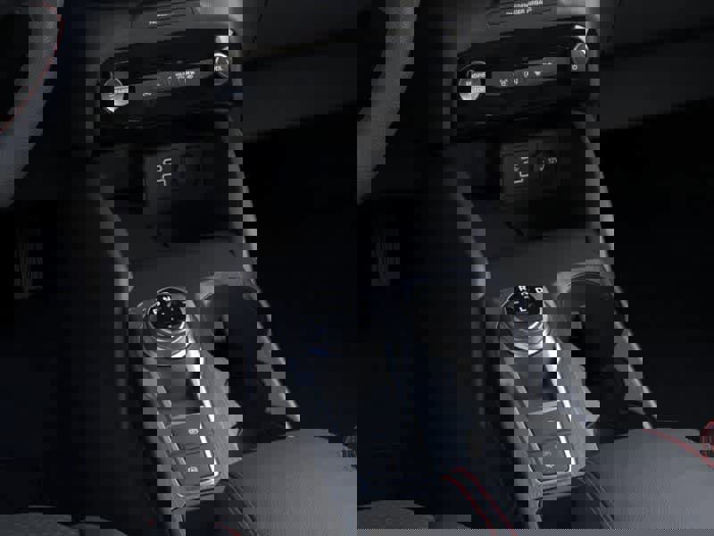 New 2025 Ford Escape ST-Line w/ Equipment Group 301A image 15