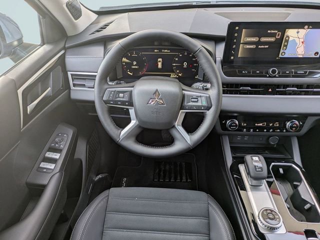 New 2026 Mitsubishi Outlander SE FWD image 18