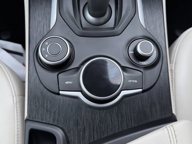 Used 2019 Alfa Romeo Stelvio RWD image 22