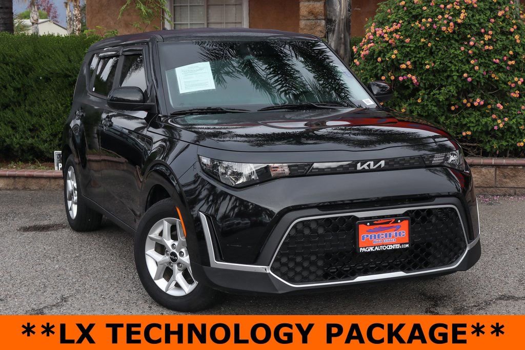 Used 2024 Kia Soul LX w/ Option Group 015 image 2