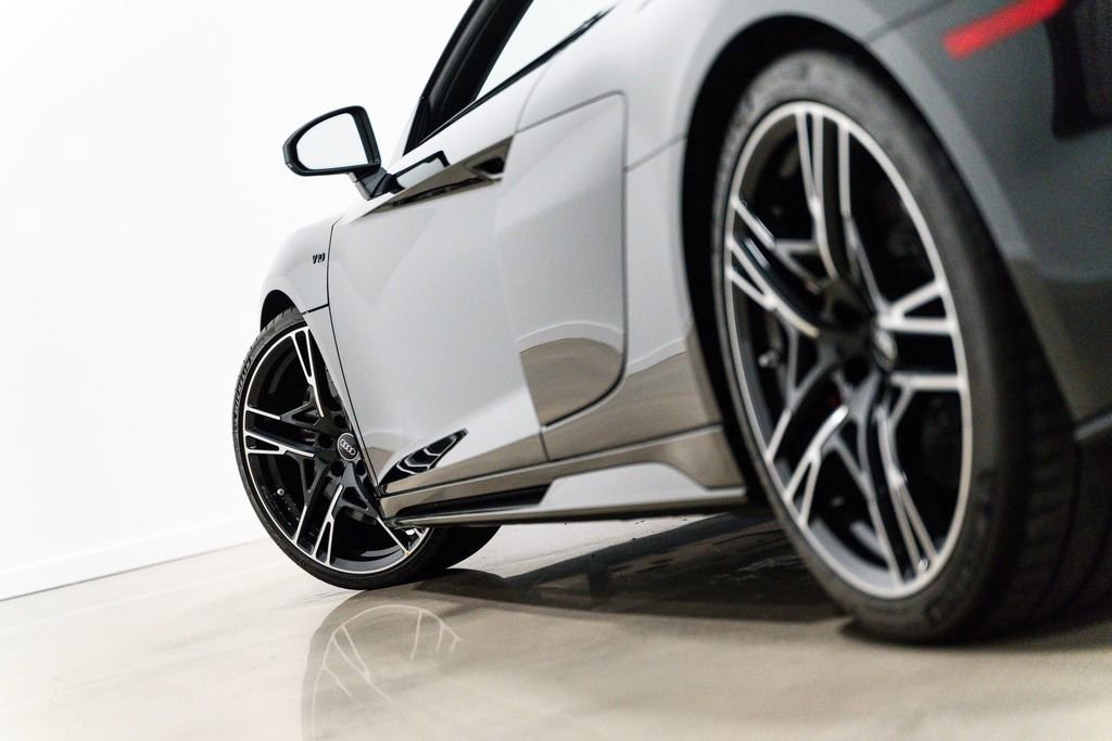 Used 2022 Audi R8 V10 performance image 2