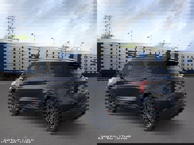 New 2026 Ford Explorer ST-Line image 4