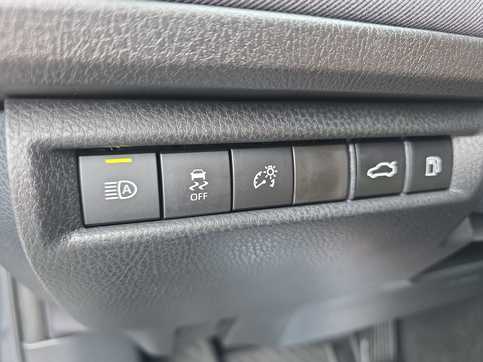 Used 2026 Toyota Camry LE FWD image 25