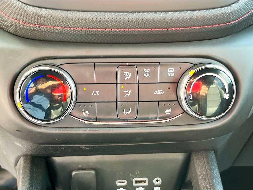 Used 2023 Chevrolet TrailBlazer RS FWD image 15