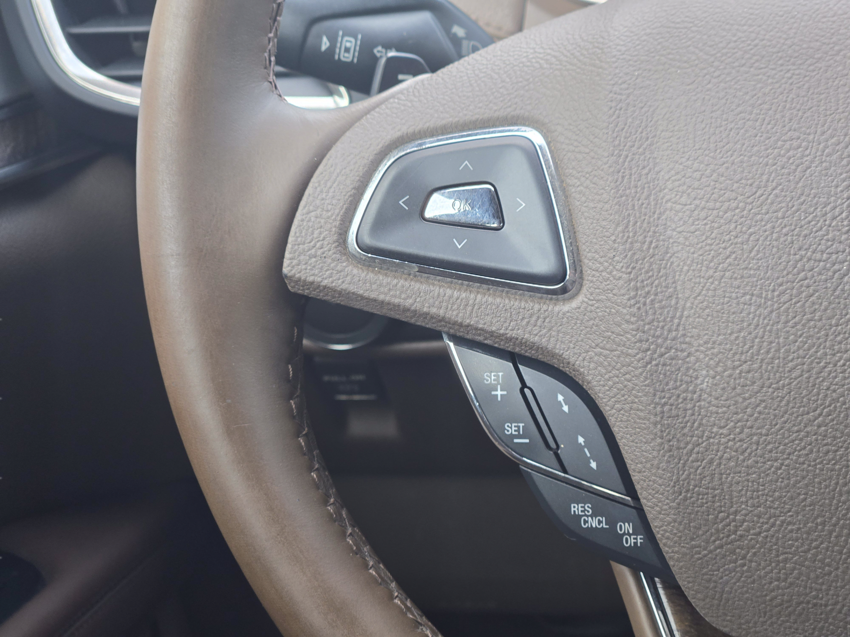 Used 2016 Lincoln MKX Reserve w/ Luxury Package FWD image 24