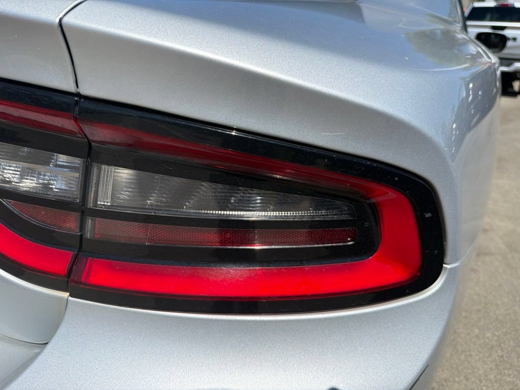 Used 2022 Dodge Charger SXT RWD image 5