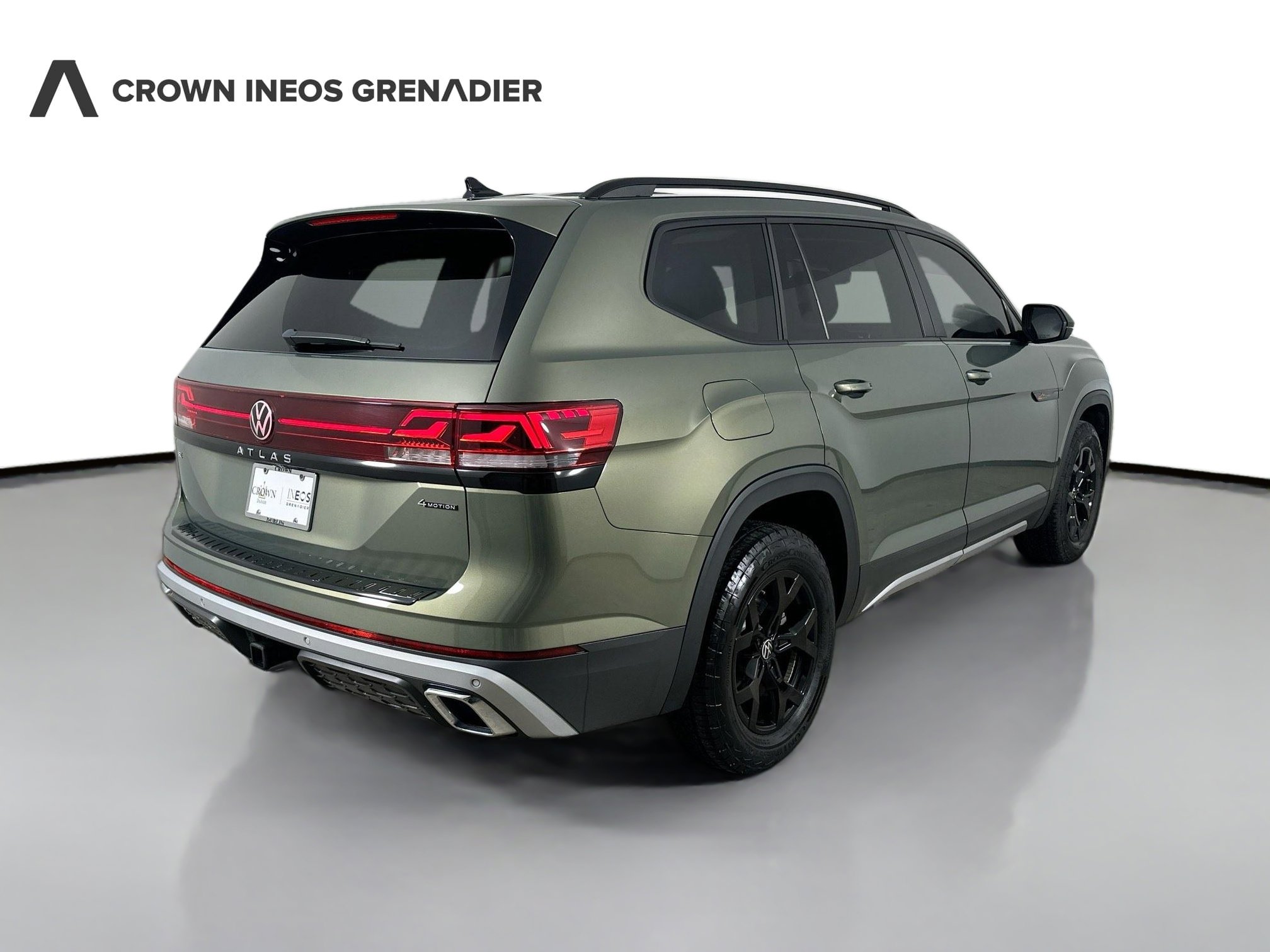 Used 2024 Volkswagen Atlas Peak Edition SE AWD/4WD image 5
