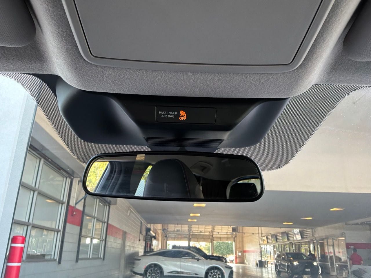 Used 2026 Nissan Kicks SR FWD image 17