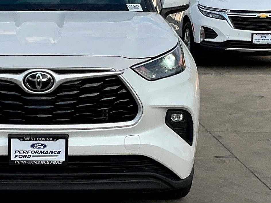 Used 2023 Toyota Highlander XLE image 12