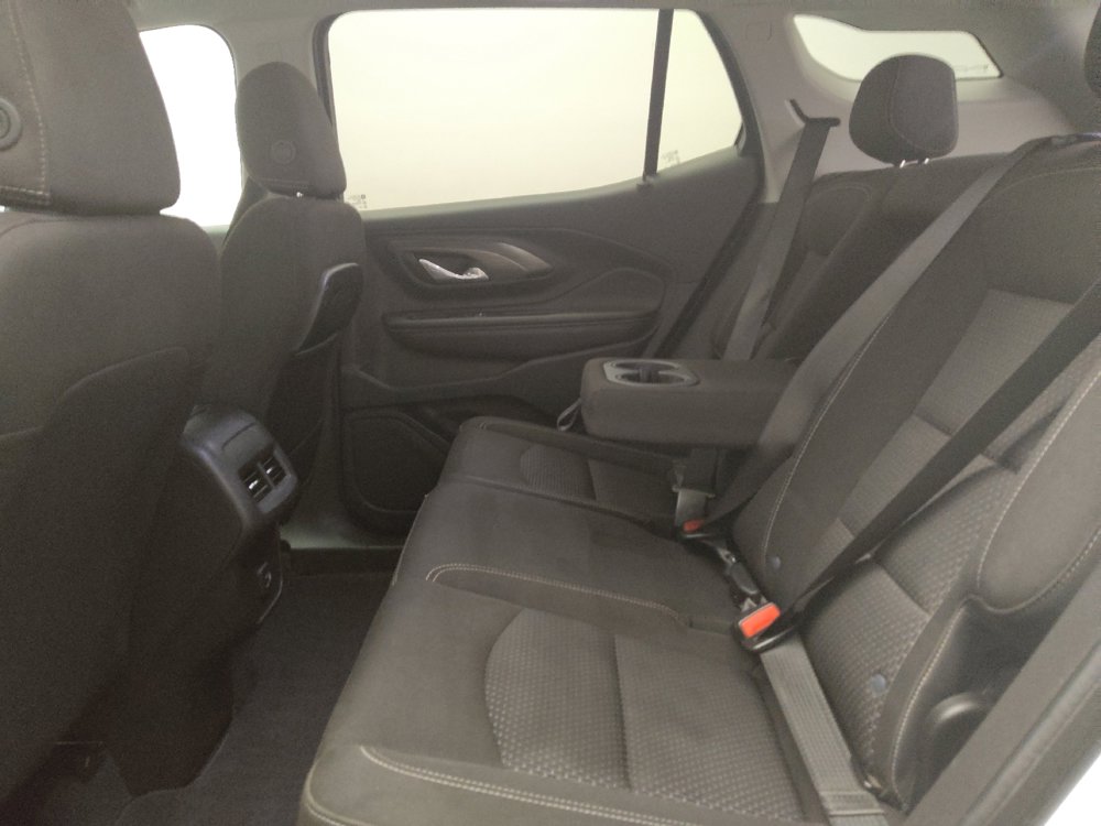 Used 2024 GMC Terrain SLE image 18