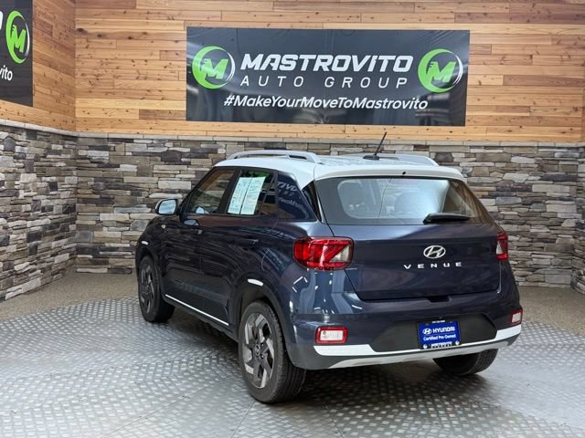 Used 2026 Hyundai Venue SEL FWD image 8