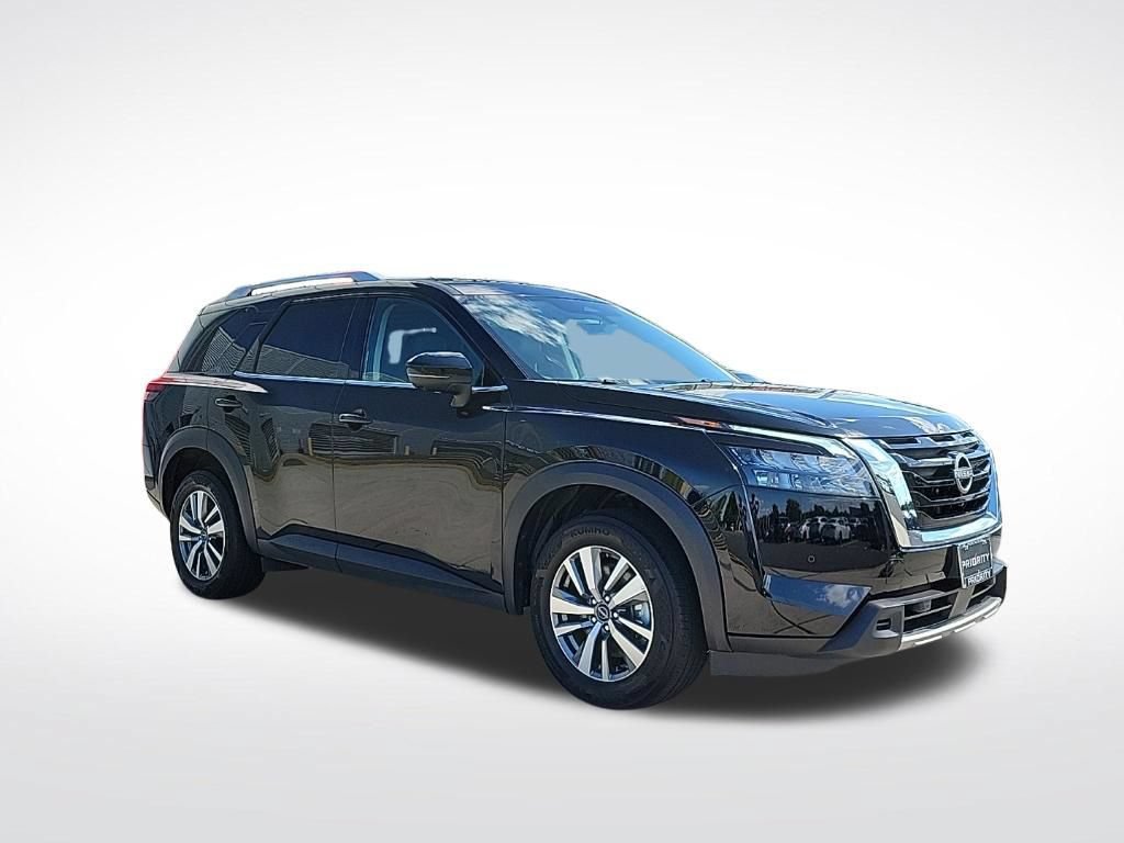 Used 2025 Nissan Pathfinder SL AWD/4WD image 6