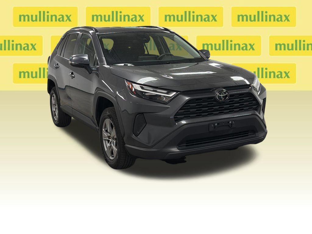 Used 2024 Toyota RAV4 XLE FWD image 3