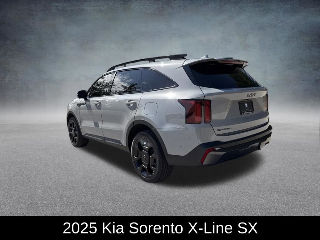Used 2025 Kia Sorento SX AWD/4WD image 3