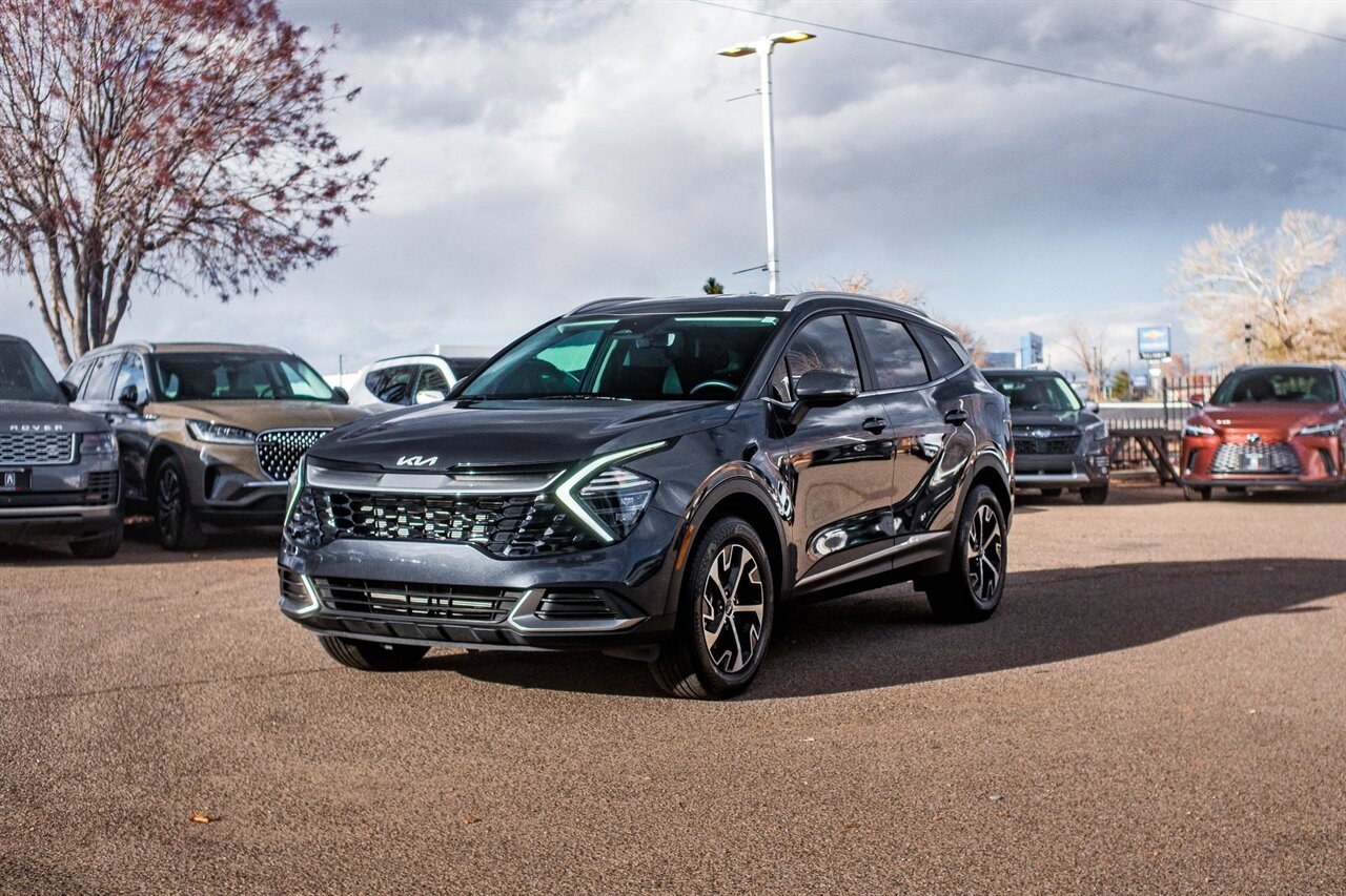 Used 2024 Kia Sportage EX image 3