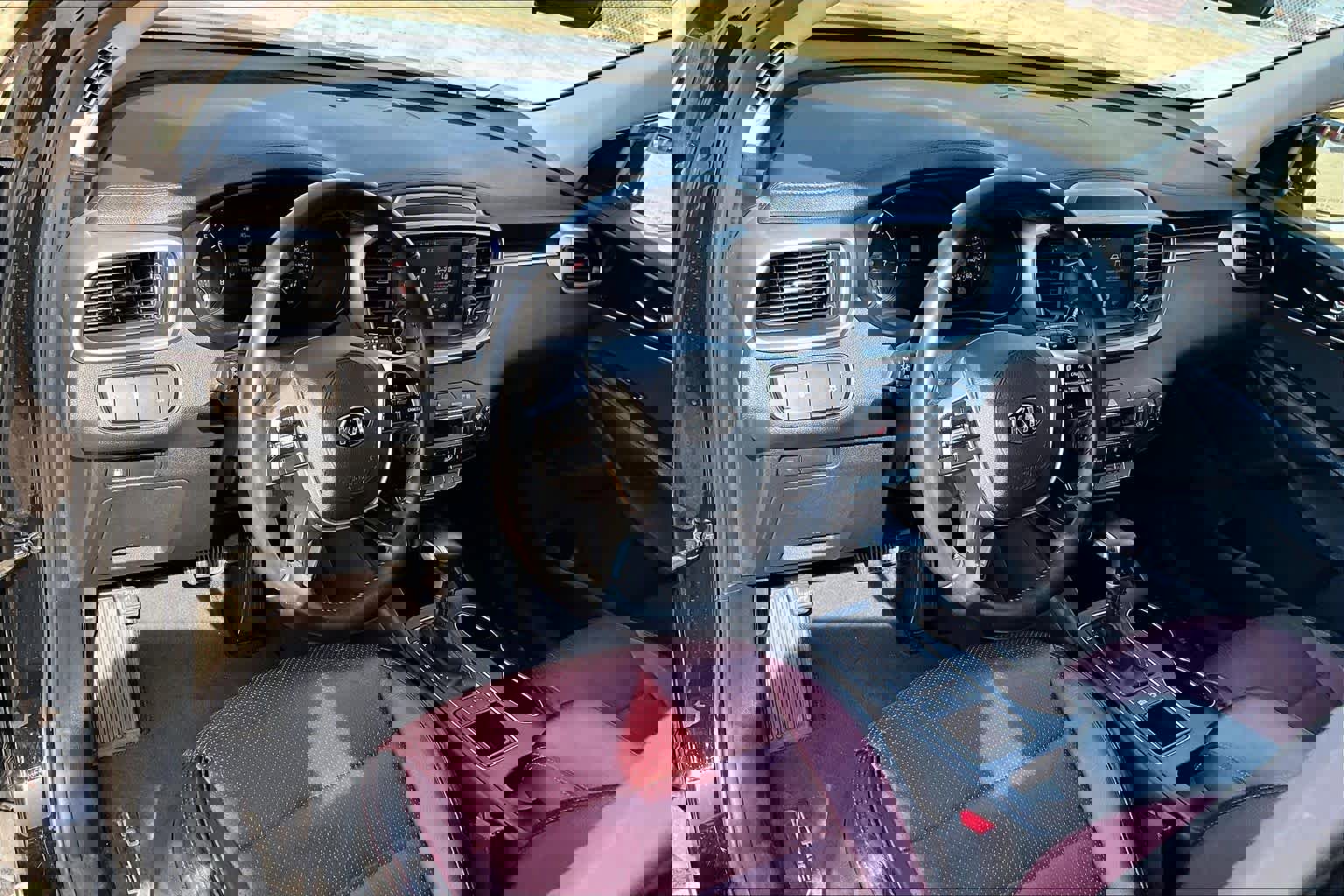 Certified 2020 Kia Sorento S image 17