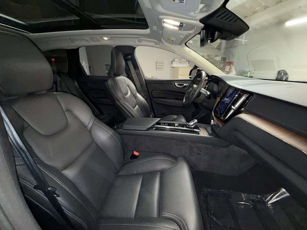 Used 2024 Volvo XC60 T8 Ultimate w/ Climate Package image 14
