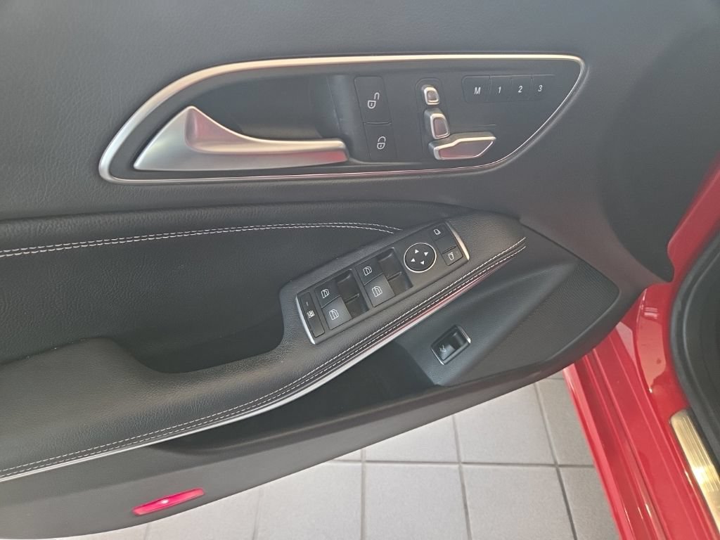 Used 2019 Mercedes-Benz CLA 250 4MATIC image 7