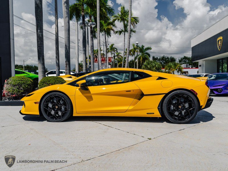 Used 2026 Lamborghini Temerario AWD/4WD image 2